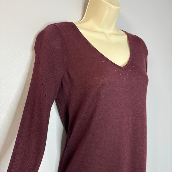 Lululemon Maroon V-Neck Sweater Lightweight Pullover Long Sleeve Logo SZ 2 - Picture 5 of 11